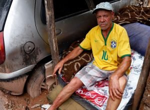 morador-de-juiz-de-fora-vive-entre-escombros-de-casa-atingida-por-lama