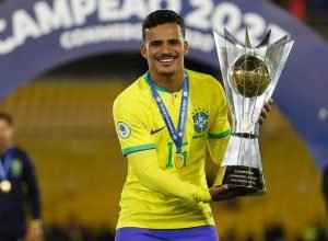 lateral-kaiki-e-convocado-para-amistosos-da-selecao-brasileira