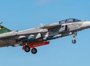 lula-batiza-primeiro-caca-gripen-produzido-no-brasil