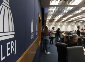 pl-pede-que-governo-tampao-do-rj-seja-exercido-por-presidente-da-alerj