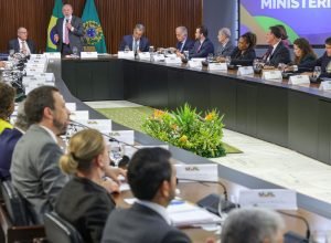 lula-se-despede-de-ministros-e-confirma-alckmin-como-vice-em-chapa