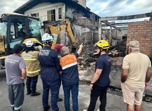 bombeiros-localizam-quarta-vitima-da-queda-de-aviao-no-rs
