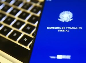 taxa-de-desemprego-cai-para-5,3%,-a-menor-para-o-trimestre-ate-agosto