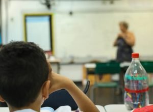 investimento-por-aluno-no-brasil-e-de-1/3-da-media-dos-paises-da-ocde