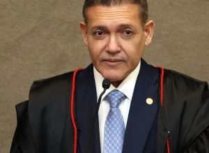 tse-atende-flavio-e-manda-suspender-canal-do-whatsapp-exercito-do-lula