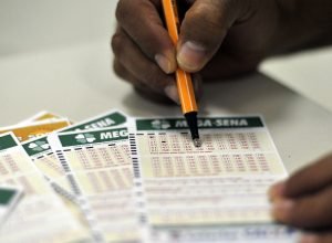 mega-sena-acumula-para-r$-170-milhoes;-confira-os-numeros-sorteados