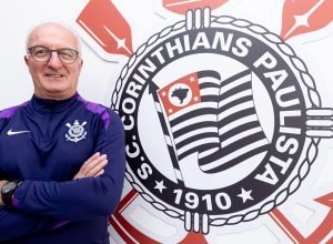 dorival-junior-assume-oficialmente-comando-tecnico-do-corinthians