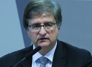 pgr-e-a-favor-de-prisao-domiciliar-para-collor