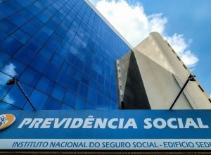 lula-coordena-reuniao-sobre-ressarcimento-de-aposentados-do-inss
