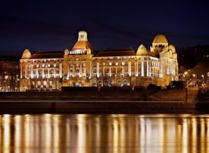 famoso-hotel-em-budapeste-e-restaurado-apos-virar-reliquia-decadente