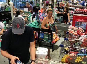supermercados-defendem-contrato-de-trabalho-por-hora