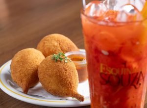 receita:-aprenda-a-fazer-a-famosa-coxinha-do-bar-esquina-do-souza