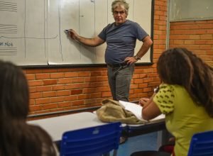 pe-de-meia:-nascidos-em-marco-e-abril-recebem-hoje-parcela-de-r$-200