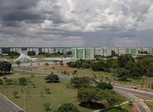 lula-sanciona-lei-que-estrutura-carreira-e-reajusta-salarios