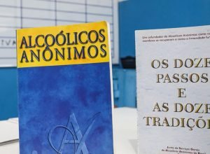 alcoolicos-anonimos,-que-faz-90-anos,-tem-maior-participacao-feminina