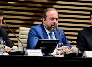 ministro-defende-gas-mais-barato-para-reindustrializacao-do-pais