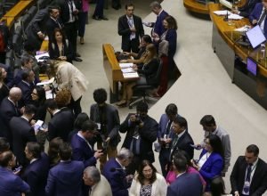 congresso-aprova-usar-emendas-para-salarios-de-profissionais-da-saude