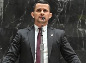 Deputado Eduardo Azevedo-min